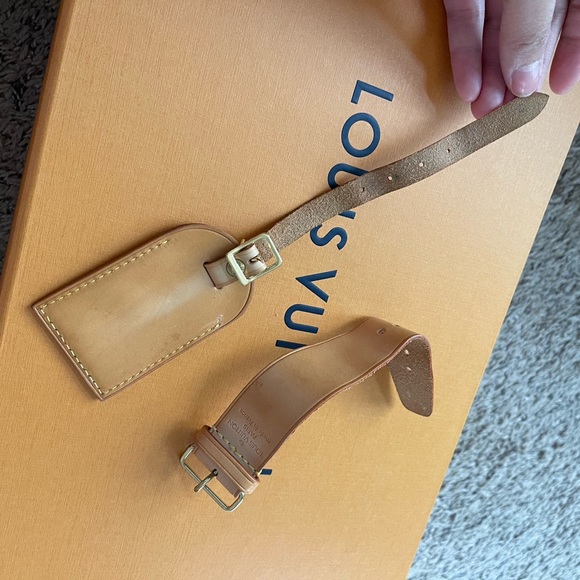 Louis Vuitton Luggage Tag and Poignet - Picture 3 of 11